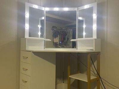 Makeup vanity desk