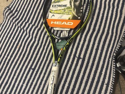 Head Extreme Lite tennis racket