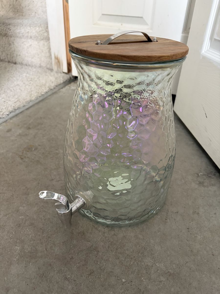 2 Gallon Glass Dispenser with Wooden Lid