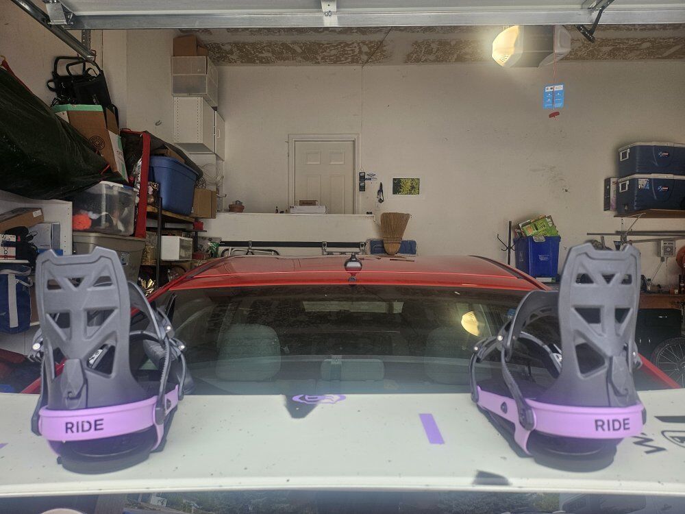 Like New Large or 154 CM Ride Warpig w/ Ride A8 Bindings $400 OBO Burton Capita