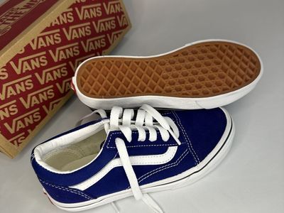 Youth Old Skool Vans - never worn- Youth size 1