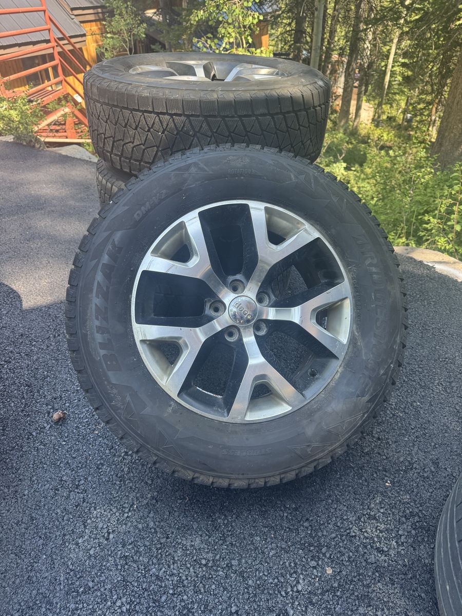 Jeep Cherokee 17-inch Alloy Rims & Winter Tires - 245/65R-17 Bridgestone Blizzaks