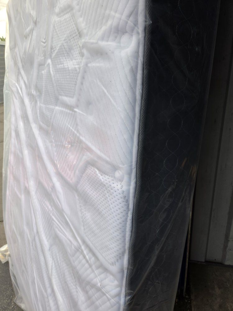 queen size mattress 