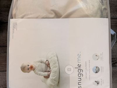 Snuggle Me Baby Lounger