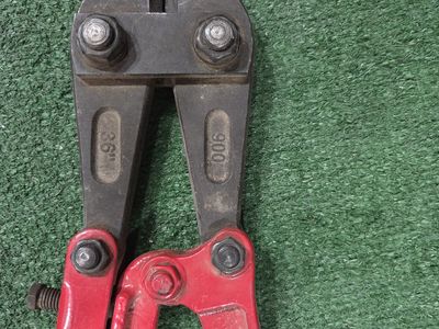 36-inch Heavy Duty Bolt Cutters – 900mm