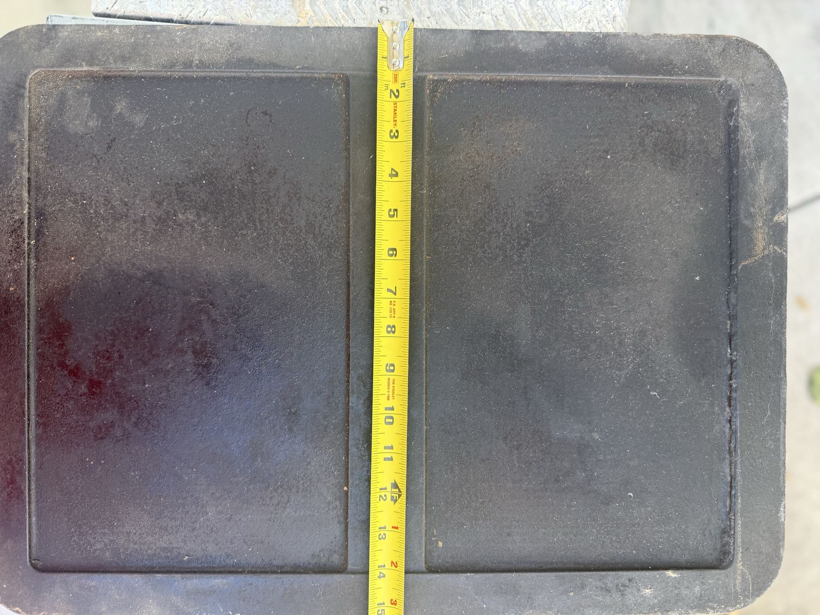 Heavy-Duty Cast Iron Griddle  - Reversible Cooking Surface 15" x 21"