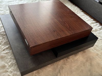 Multilevel Table with Internal Storage