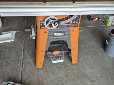 RIDGID TS3650 10-Inch Professional Table Saw with Herc-U-Lift Mobile Base