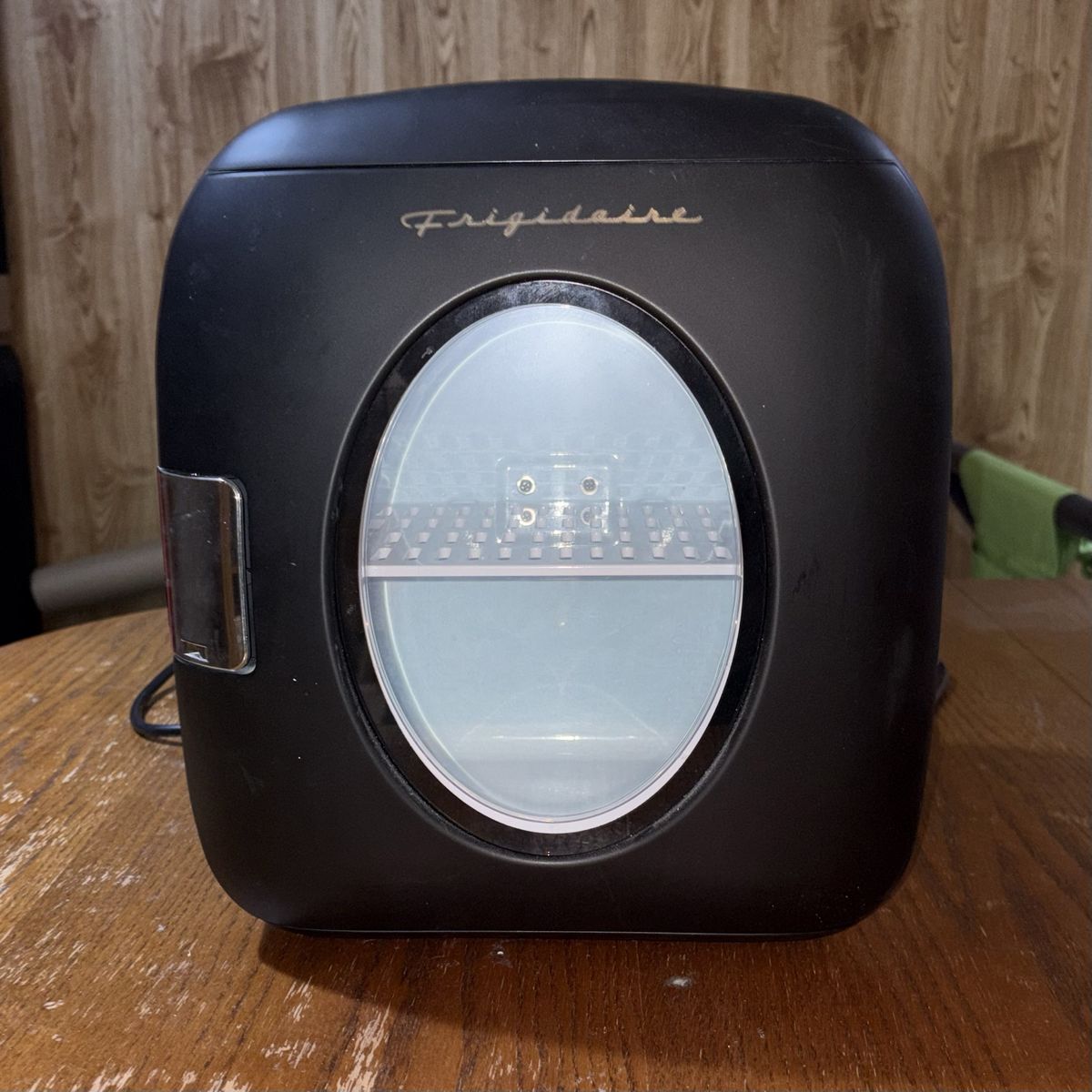 Frigidaire Mini Retro Fridge