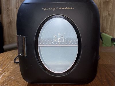 Frigidaire Mini Retro Fridge
