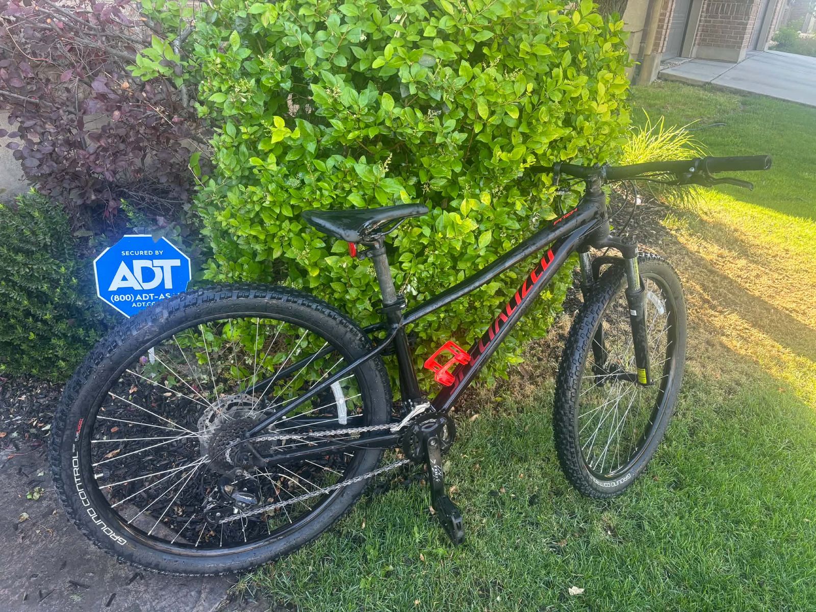 Awesome Specialized Pitch Bike- Small frame