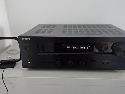 Onkyo Stereo Receiver TX-8020