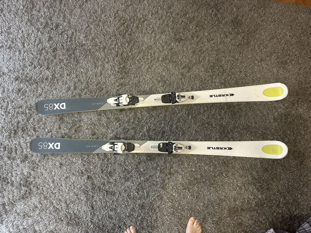Kastle DX85 176cm Downhill Skis With Bindings
