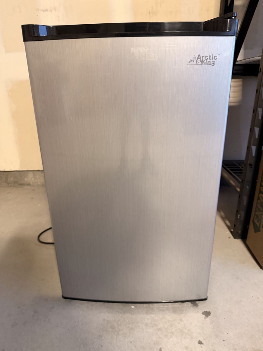 Arctic King 4.5 cu.ft. Compact Mini Fridge Freezer - Stainless Steel Look