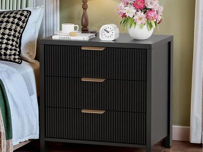 Fluted Nightstand, 23.7'' Wide Night Stand with 3 Drawers, Mid-Century Modern Bedside Table with Handles, Wood End Table for Bed