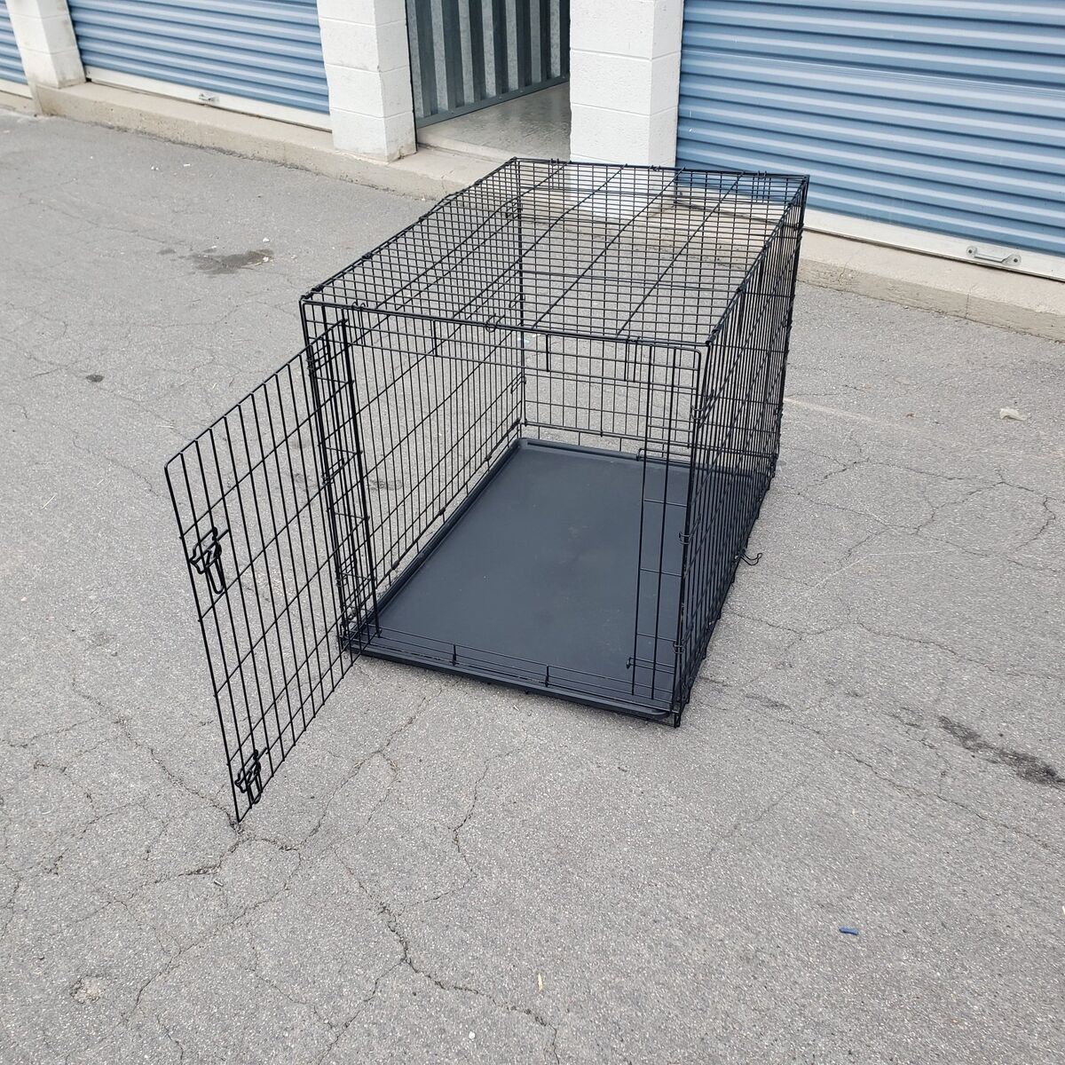 Large Pet Kennel $20