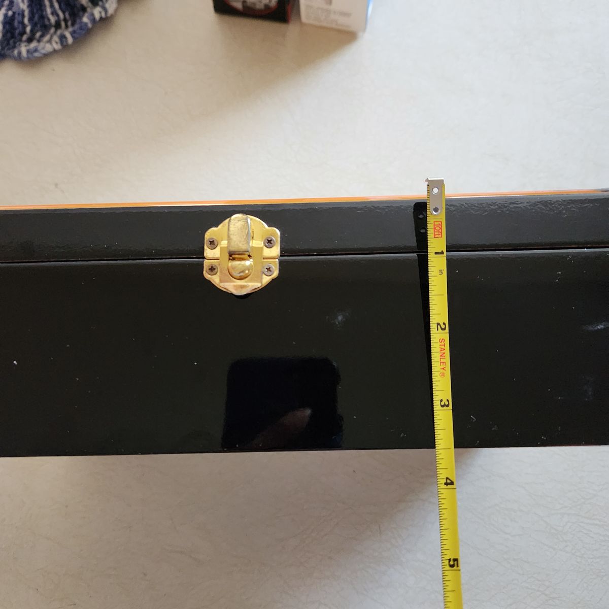 Main image 4