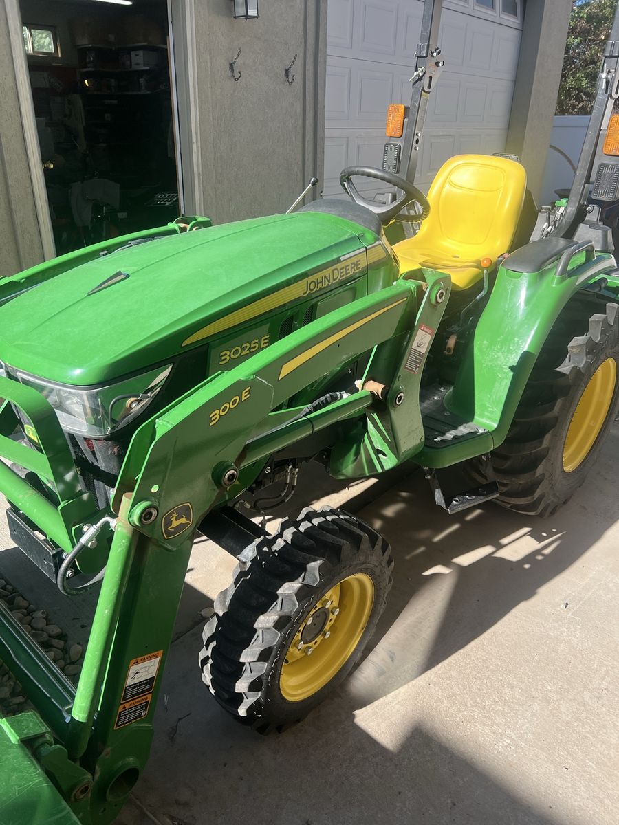 John Deere 3035e