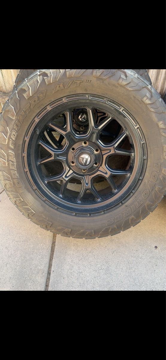 20x12 fuel wheels 6x135 lug pattern 