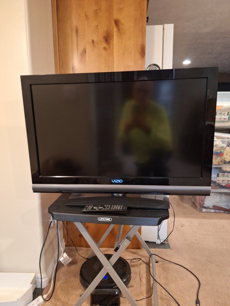 Visio 32" TV