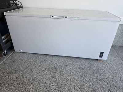 Large Frigidaire Chest Freezer