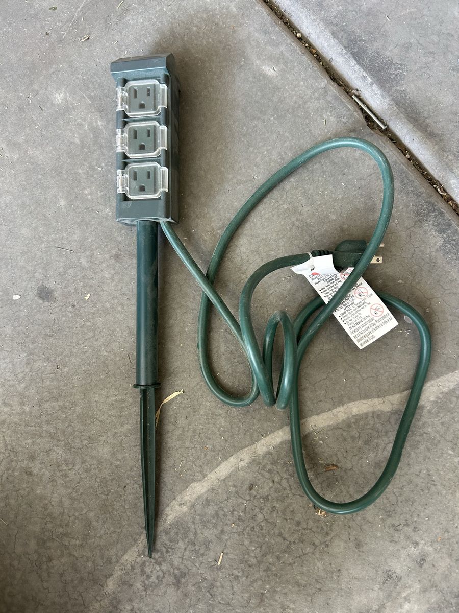 Outdoor Power Stake Timer with 3 Outlets