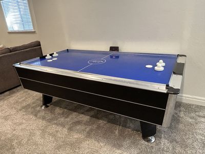 Air Hockey Table