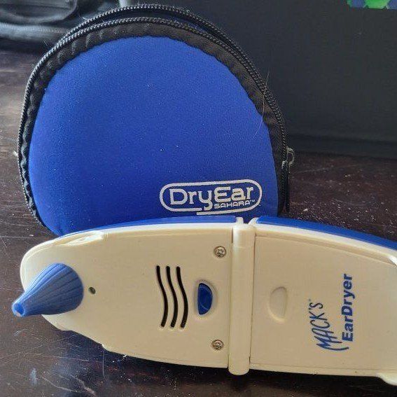 Mack's EarDryer for Scuba