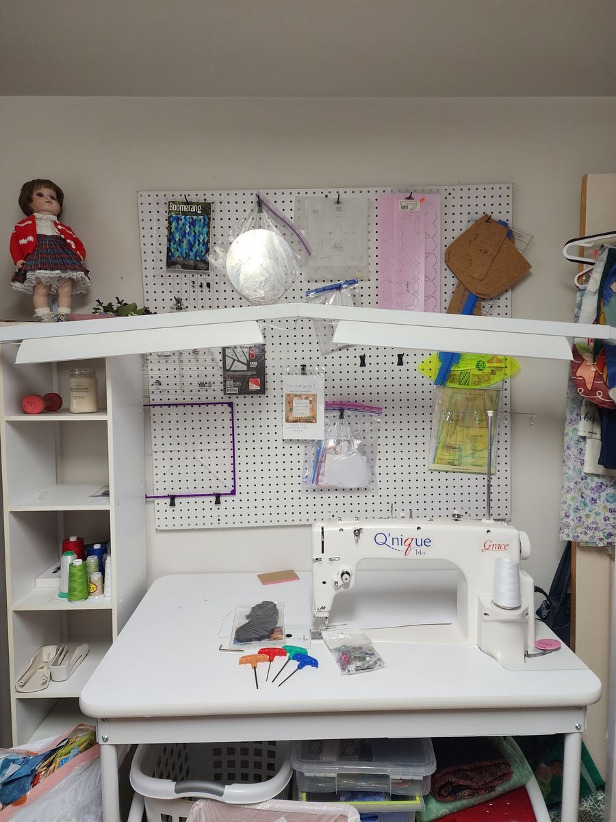 Q'nique 14 quilting machine