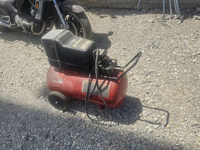 Air compressor