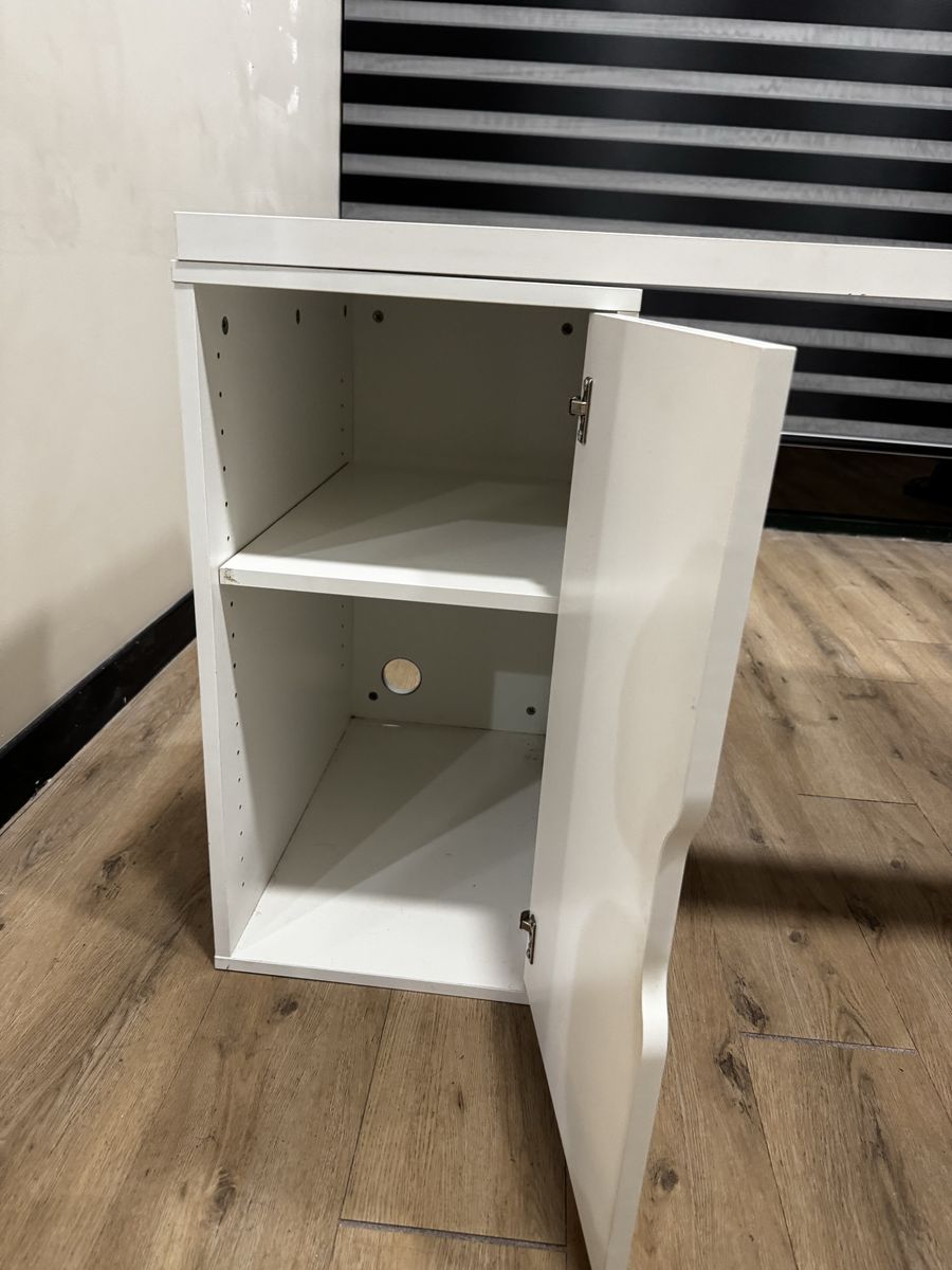 Main image 3