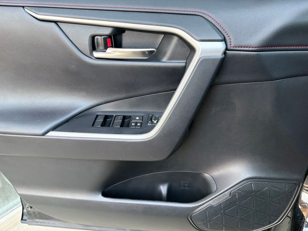 Main image 26
