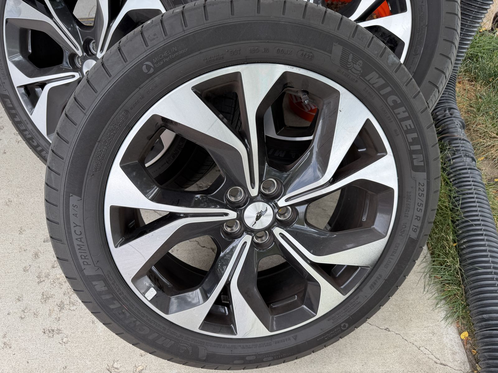 Individual Mustang Mach E 19" wheels w/Michelin Primacy A/C tires, perfect as a full-size spare, new tire bag included 
