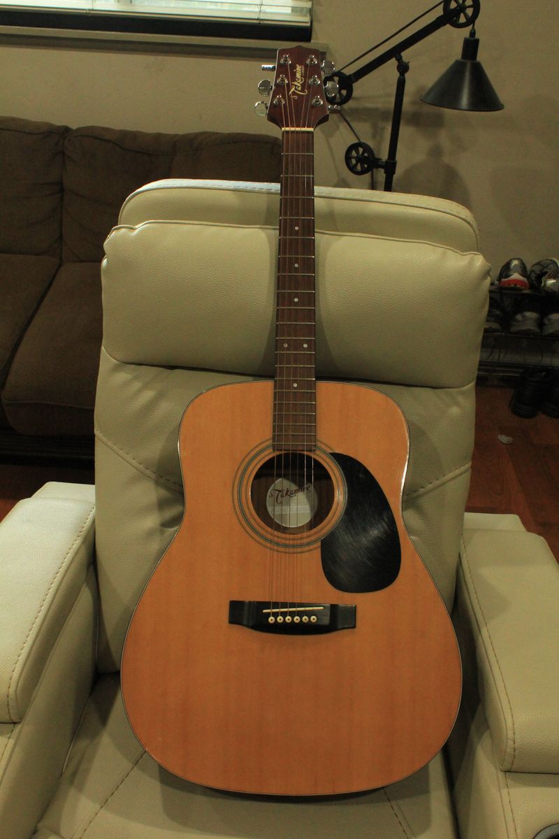 Takamine G330 Guitar