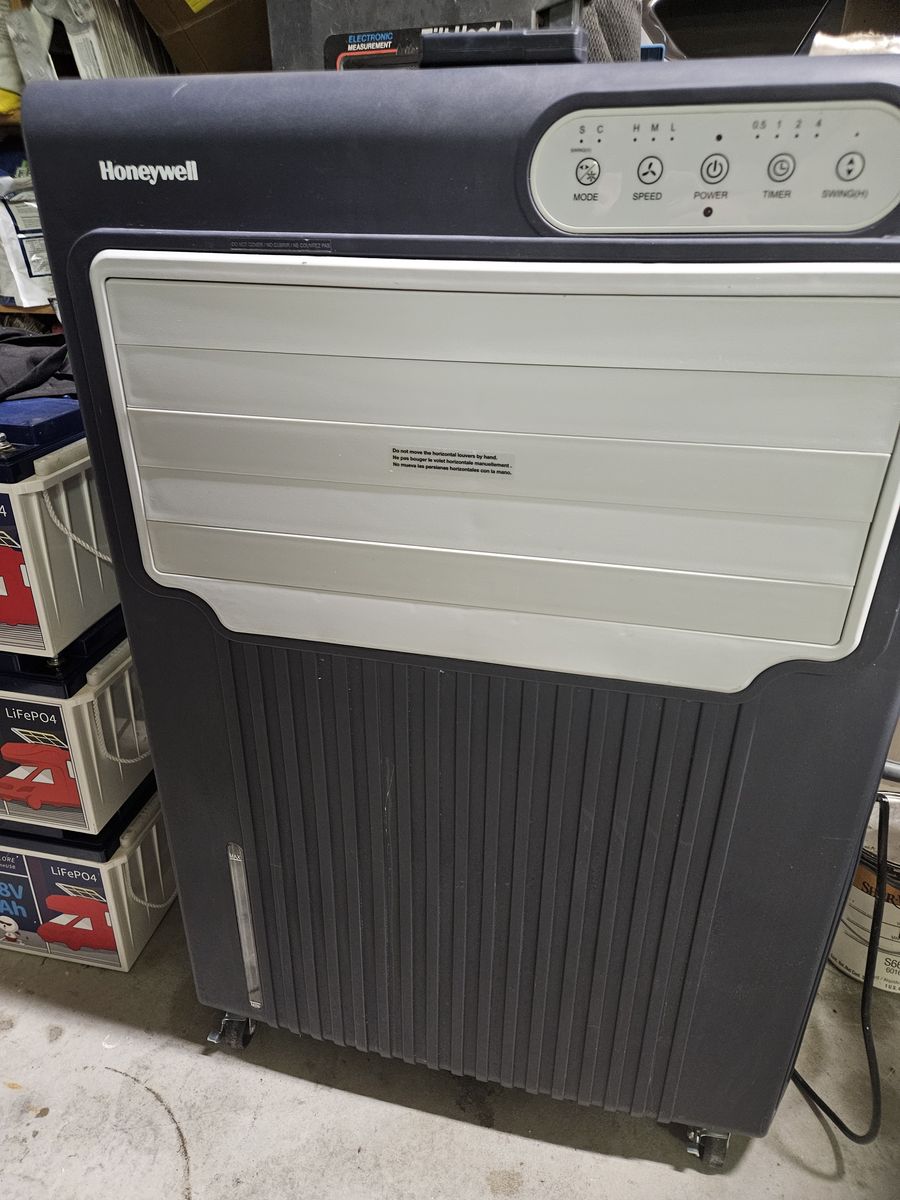Honeywell CO70PE 70 Liter Outdoor Portable Evaporative Air Cooler with Remote Control