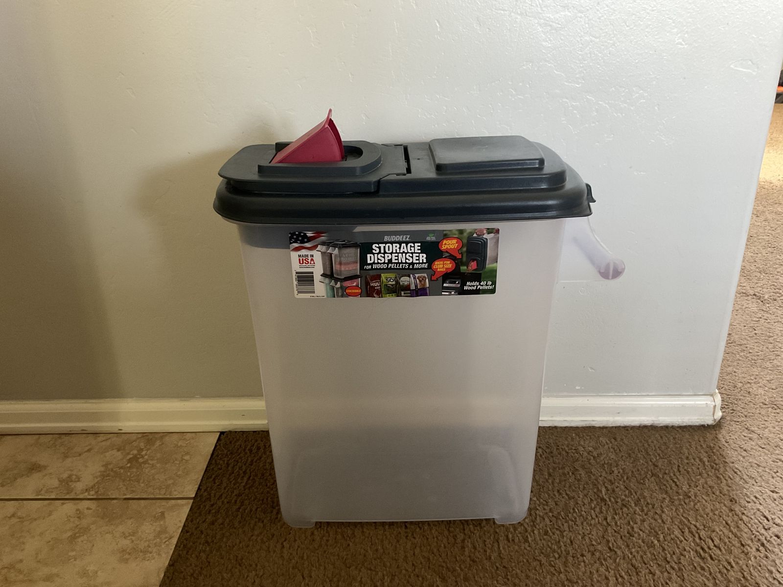 Storage container