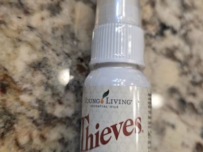 Young Living Thieves Essential Oil-Infused Spray 1 fl. oz.
