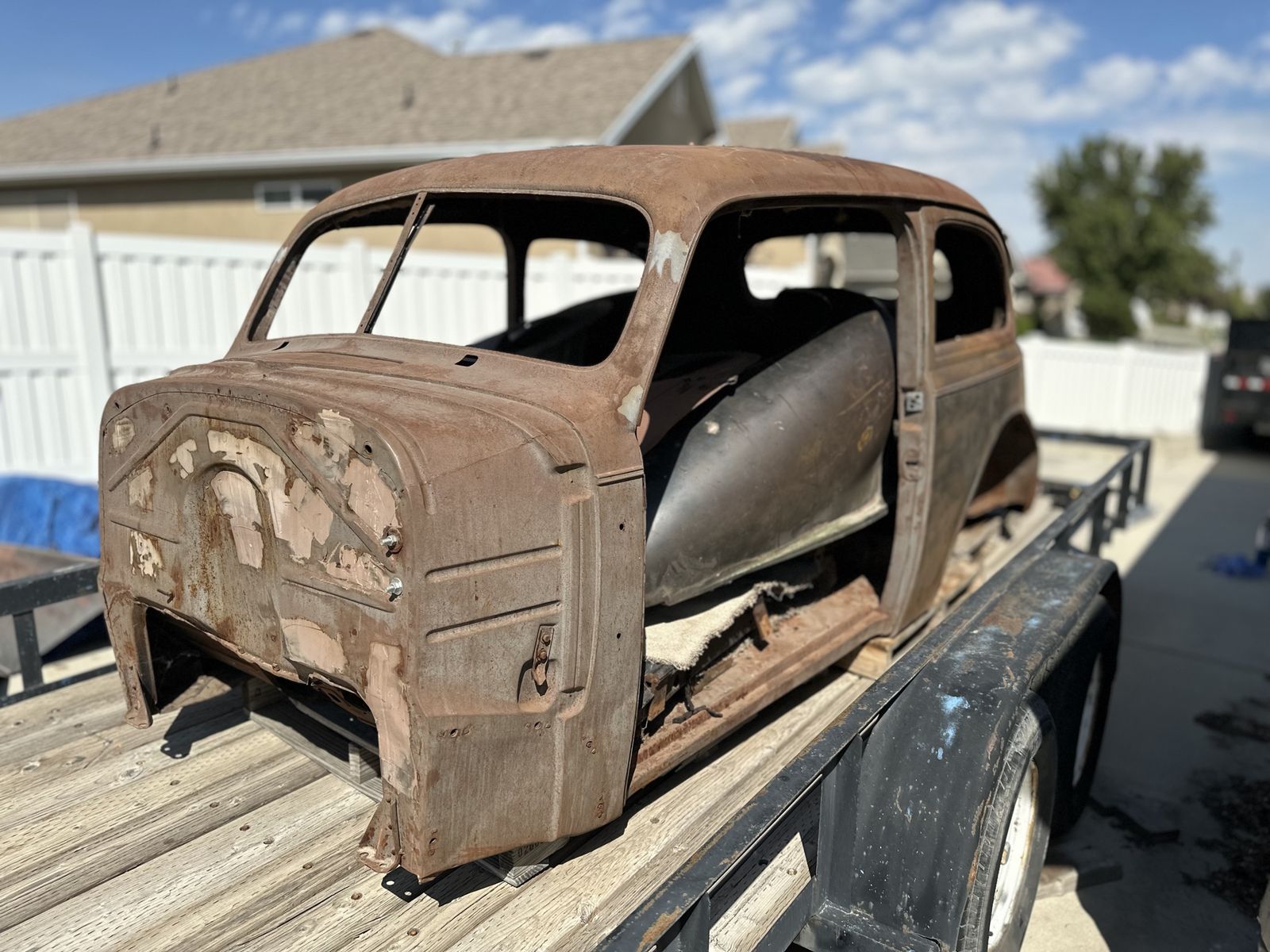 Vintage Rusty Car Body Shell - Classic Auto Project Parts, As-Is