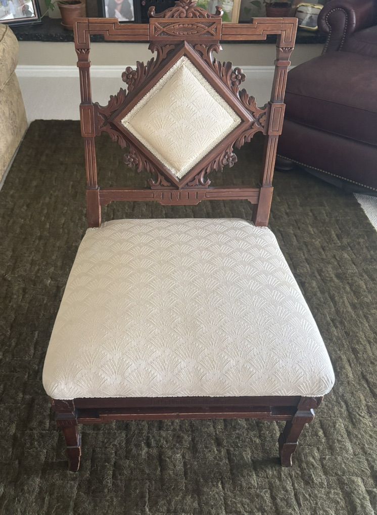 Vintage Eastlake Victorian Parlor Chair