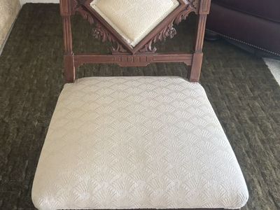 Vintage Eastlake Victorian Parlor Chair