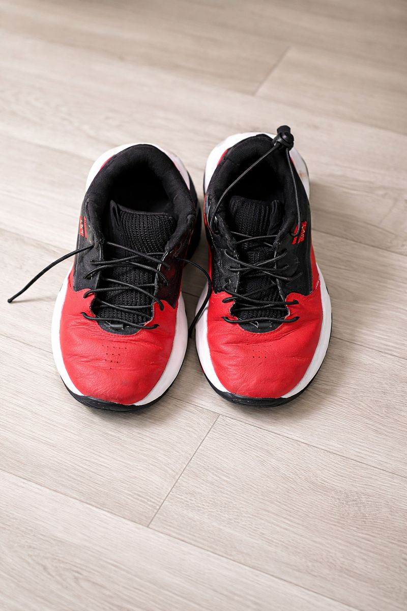 Free Boys Size 6 Under Armor Passing To A Kid