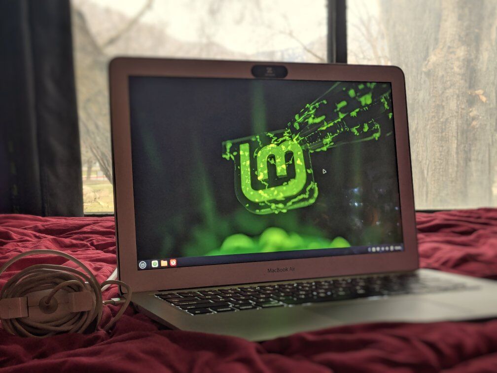 Macbook Air Linux Mint