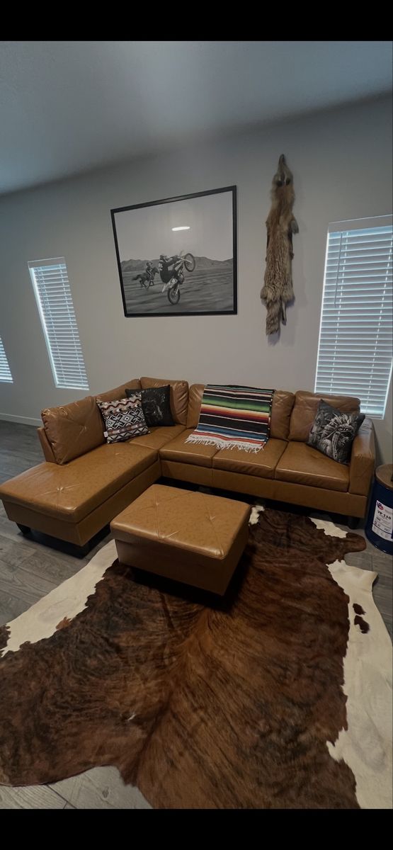 Furniture/decor
