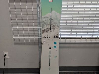 Burton Feelgood Flying V 149cm Snowboard - Used (2026)