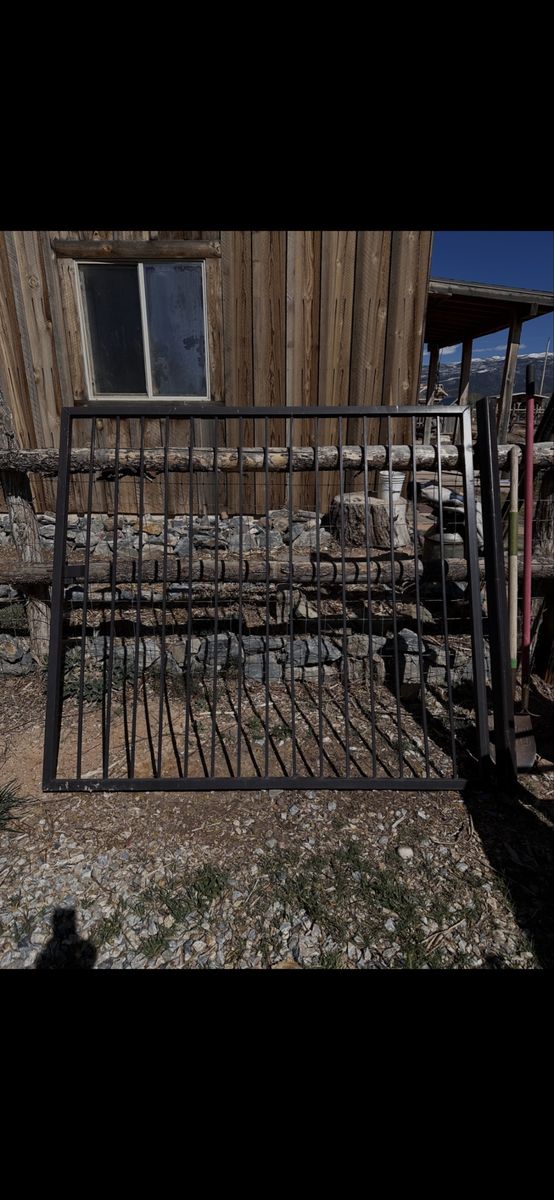 Powder coated gate