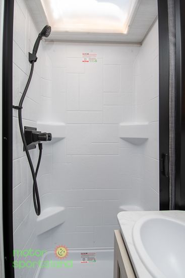 Main image 19