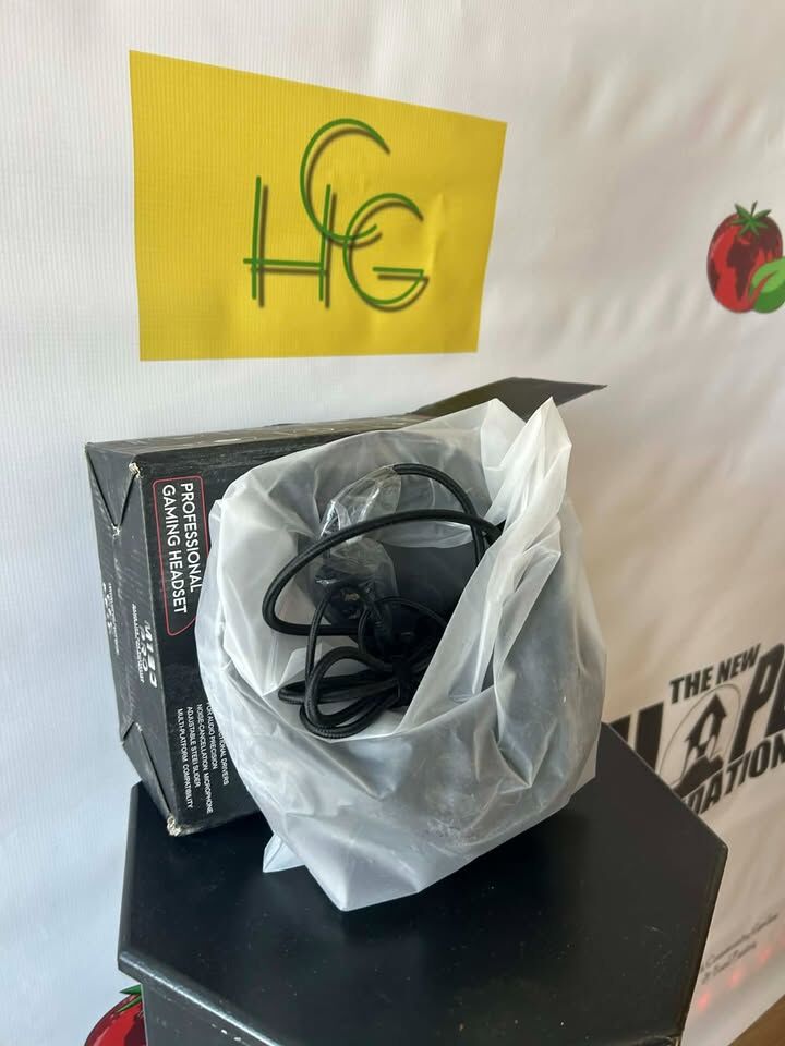 Combatwing M180 Pro Gaming Headset – LED, Noise-Reducing Mic!