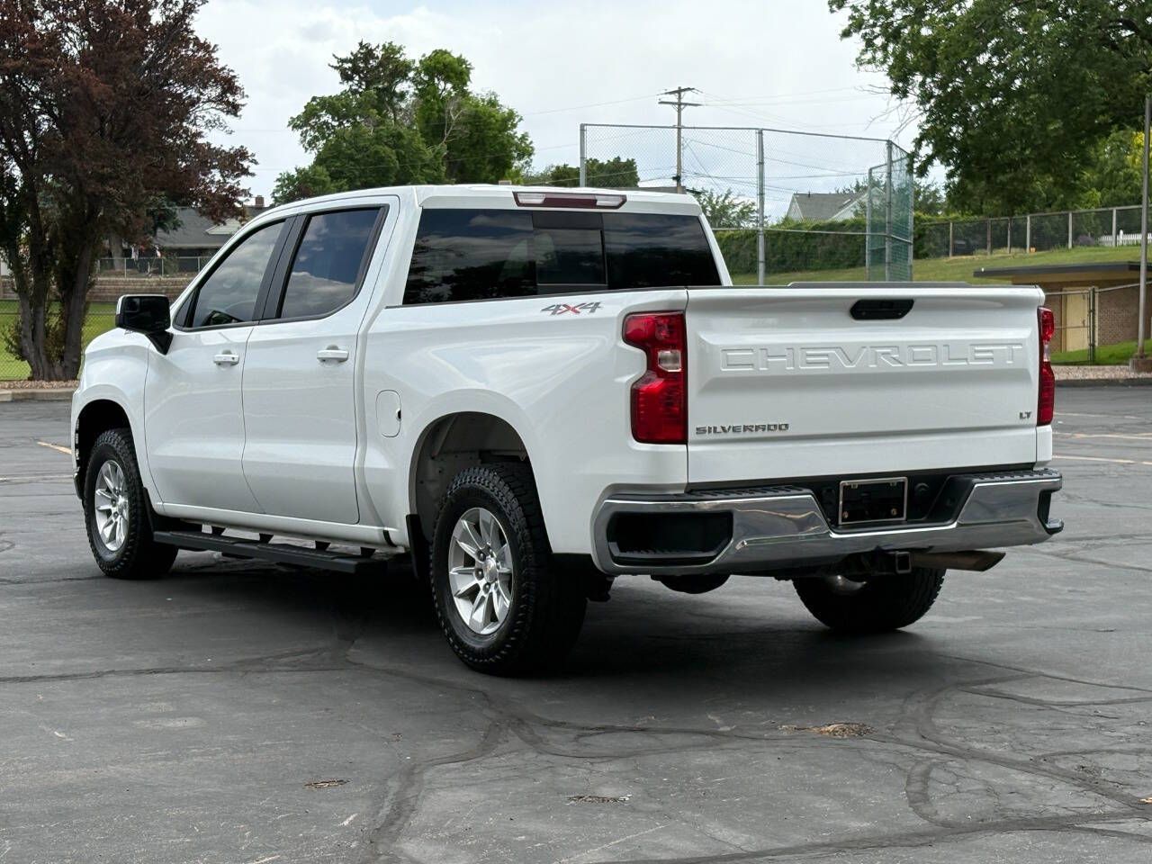 Main image 3