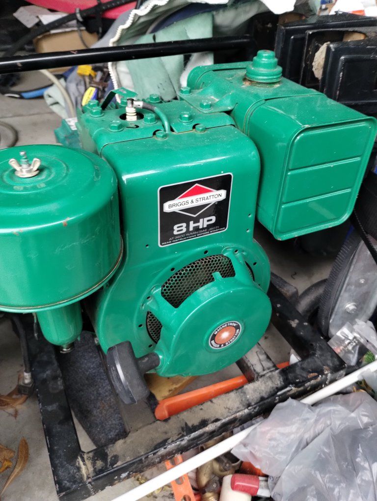 Briggs & Stratton 8 HP Magnetron generator Engine - Small Engine for Various Equipment
