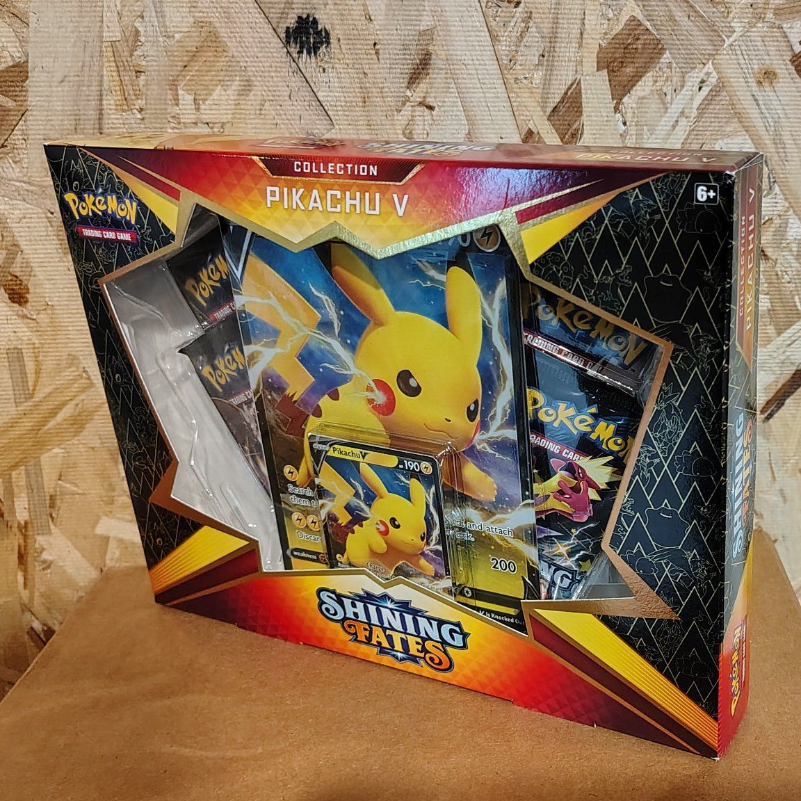 Pokémon Shining Fates Pikachu Box Pokemon Cards